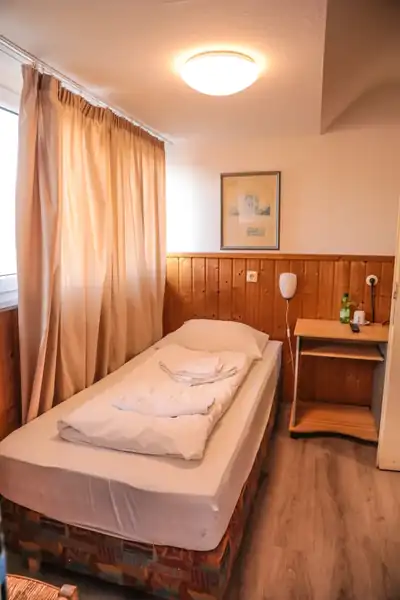 Kleines Einzelzimmer – kompakte Lösung für 1 Person